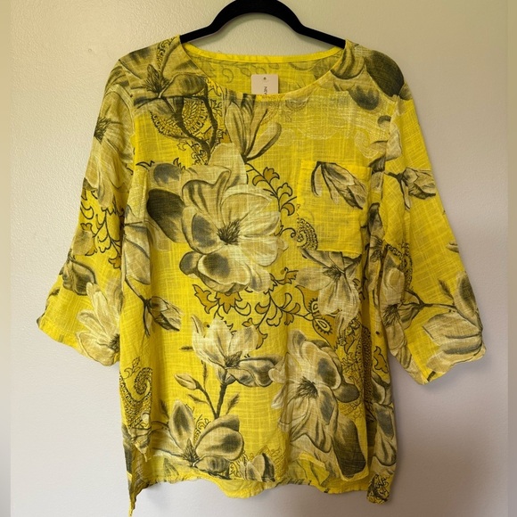 Made in Italy NEW gauzy cotton Floral Yellow lightweight Top - Picture 3 of 9